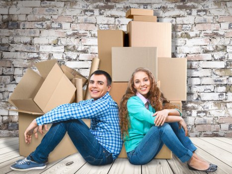 Packing and loading furniture for removals in Germany
