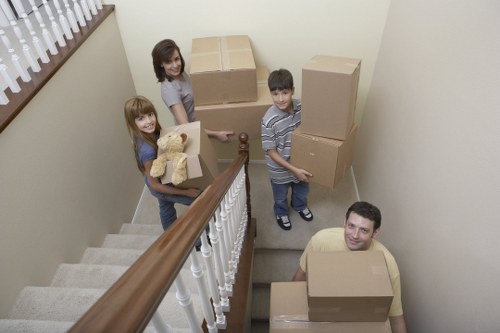 Local van moving service handling apartment access in Germany